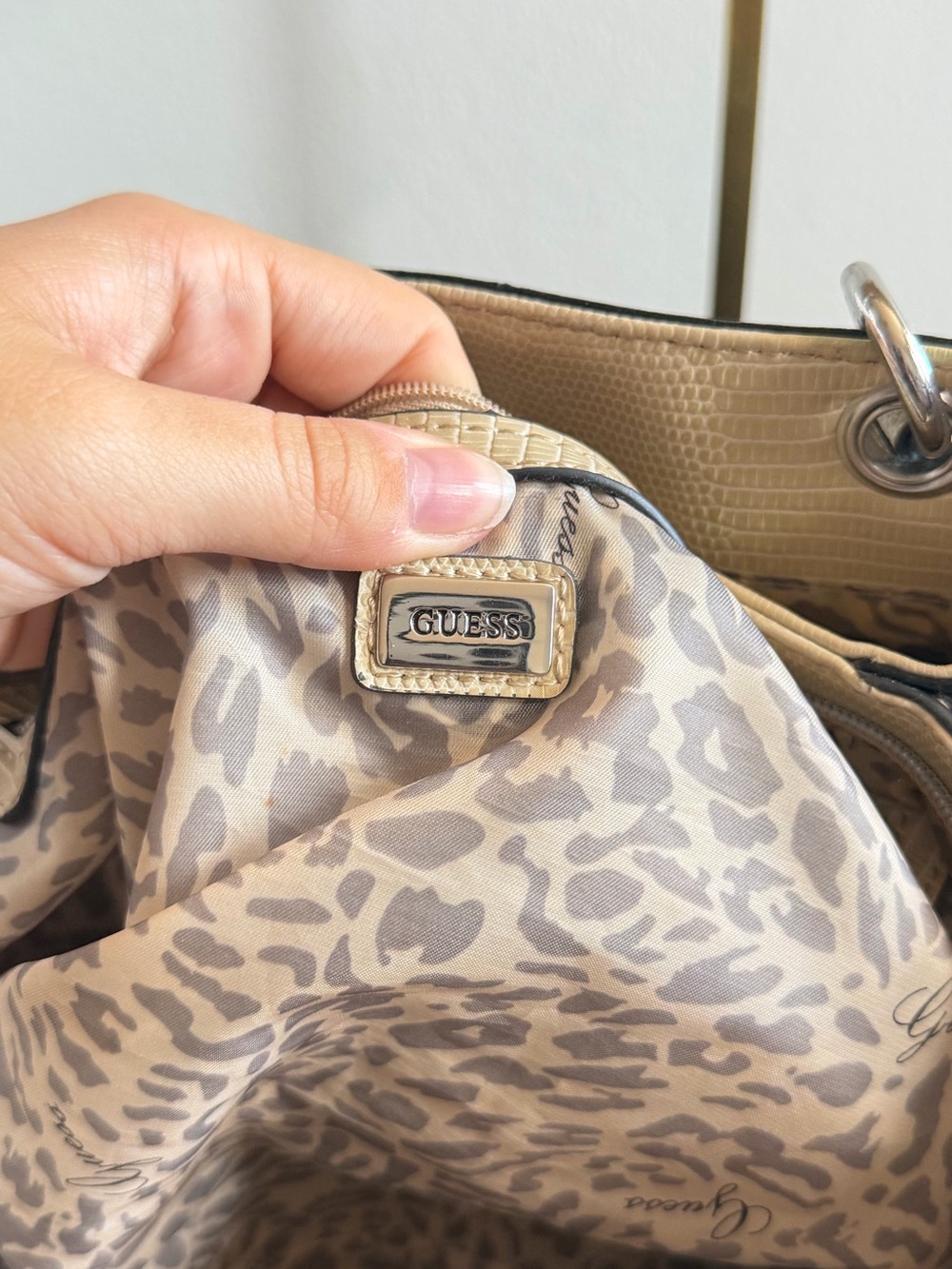 Vintage Y2K Guess Shoulder Bag Purse Cream Black Faux Ostrich Bow Rhinestone - Picture 11 of 11